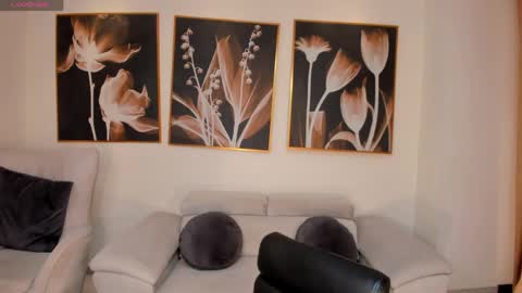 Ariana Bell online show from April 2026 02:54:01 AM