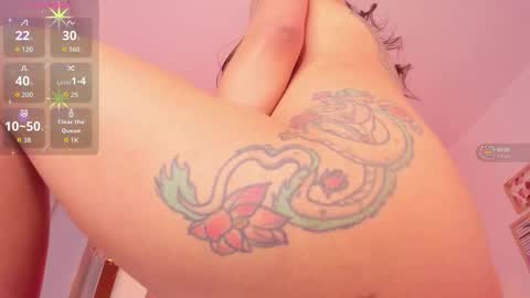 Snapshot of arianagolden_ chatting on November 2025 05:13:02 PM Ariana online show from November 2025 05:13:02 PM