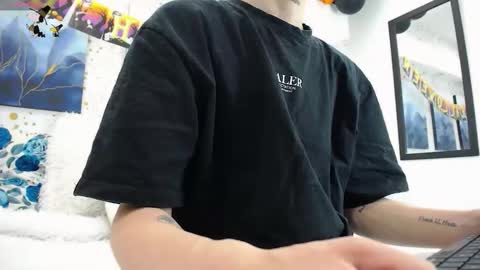 Ari  online show from November 2025 12:50:02 PM