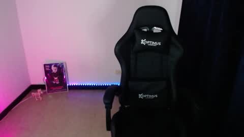 help me 100 hands up my OF is Free  online show from February 2026 10:13:01 PM