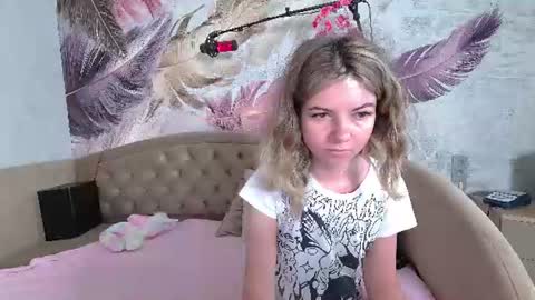 Snapshot of arianna_flower chatting on June 2026 11:53:01 PM arianna_flower online show from June 2026 11:53:01 PM