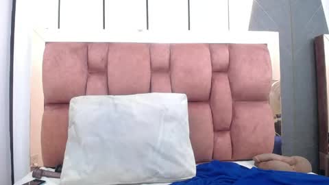 arianna pearl online show from April 2026 01:59:02 PM