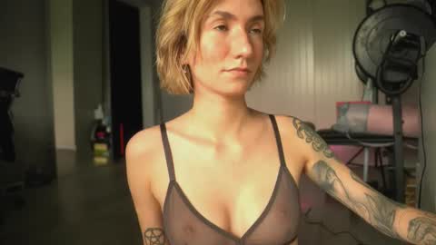 Olivka online show from March 2025 09:02:02 AM