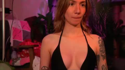 Snapshot of arianna_richi chatting on June 2026 09:14:01 AM Olivka online show from June 2026 09:14:01 AM