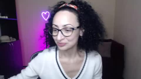 Snapshot of arianna_tifany chatting on January 2025 10:12:02 PM Arianna online show from January 2025 10:12:02 PM