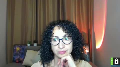 Snapshot of arianna_tifany chatting on November 2025 06:30:01 PM Arianna online show from November 2025 06:30:01 PM