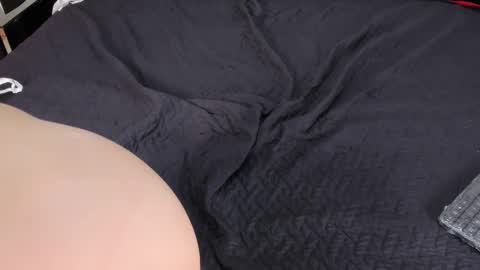 ariannarussell1 online show from March 2025 04:46:01 PM