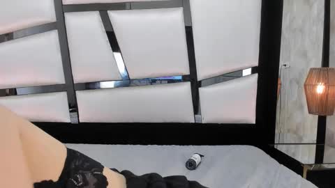 ariannarussell1 online show from March 2025 02:05:02 PM