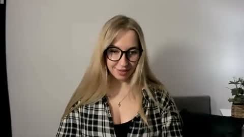 Aria online show from March 2026 07:25:02 AM