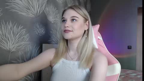 ariavelvets online show from May 2026 11:17:01 AM