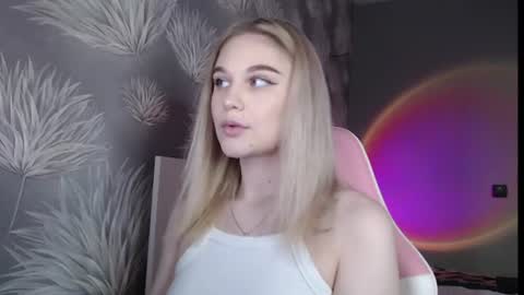 ariavelvets online show from June 2026 12:15:01 PM