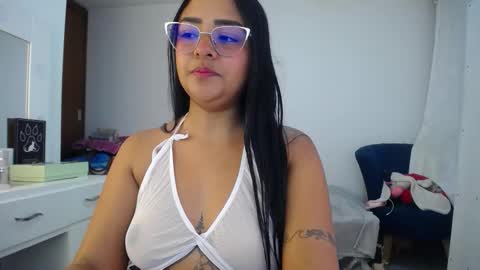 Snapshot of ariel_princess02 chatting on September 2025 02:00:02 AM daniella online show from September 2025 02:00:02 AM