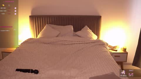 Snapshot of arielbell_ chatting on November 2025 09:10:01 AM Ariel online show from November 2025 09:10:01 AM