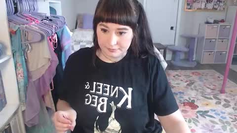 Snapshot of arielle_cleo chatting on February 2026 02:09:02 AM Ari online show from February 2026 02:09:02 AM