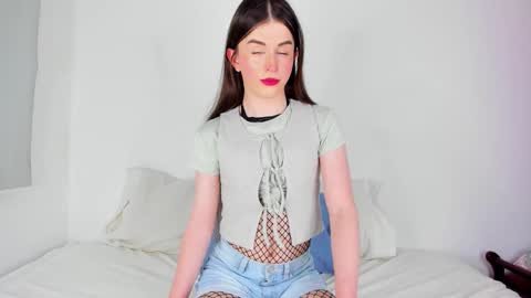 Snapshot of arielmishel chatting on October 2025 10:16:02 AM Ariel Mishel online show from October 2025 10:16:02 AM