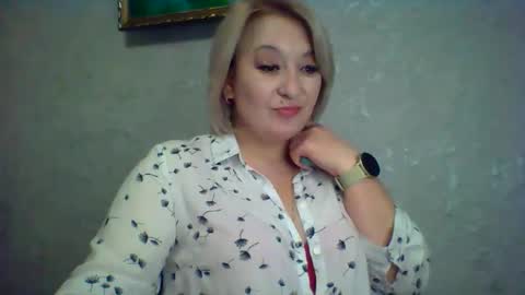 Snapshot of arielxloveresss chatting on November 2025 05:18:02 AM ArielXLoveresss online show from November 2025 05:18:02 AM