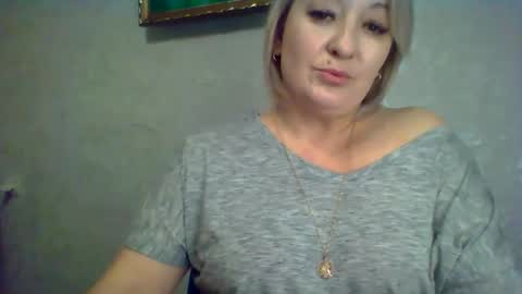 Snapshot of arielxloveresss chatting on November 2025 10:19:01 PM ArielXLoveresss online show from November 2025 10:19:01 PM
