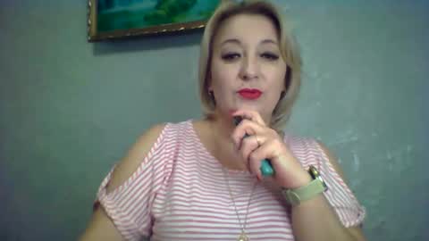 Snapshot of arielxloveresss chatting on November 2025 06:41:02 AM ArielXLoveresss online show from November 2025 06:41:02 AM