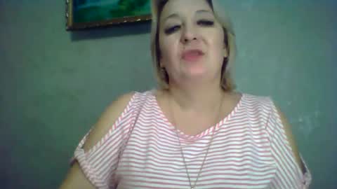 Snapshot of arielxloveresss chatting on November 2025 08:41:02 PM ArielXLoveresss online show from November 2025 08:41:02 PM