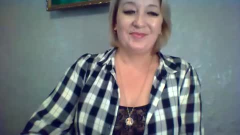 Snapshot of arielxloveresss chatting on November 2025 08:36:02 AM ArielXLoveresss online show from November 2025 08:36:02 AM