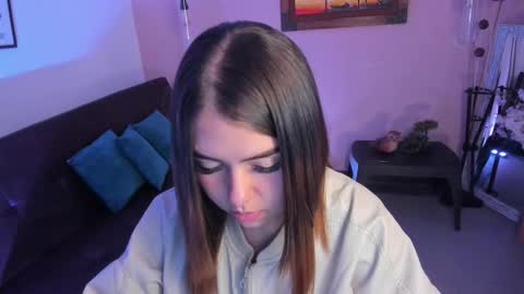  Arianna  online show from November 2025 12:20:01 PM