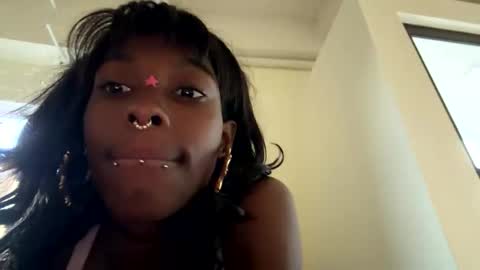 arilavish online show from April 2026 01:21:01 AM