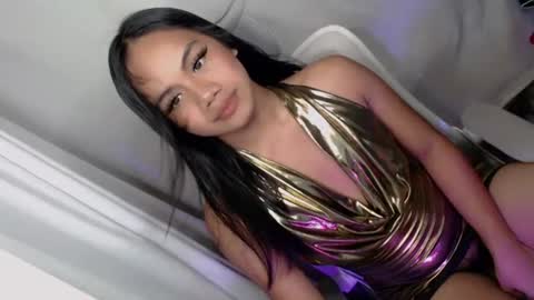 Snapshot of arilovesu chatting on June 2026 11:47:02 AM hi follow me its ARI online show from June 2026 11:47:02 AM