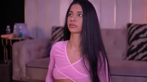 Arina online show from November 2025 06:21:01 PM