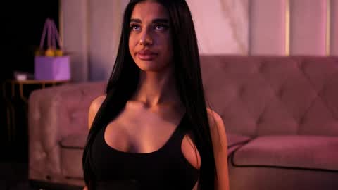 Arina online show from April 2026 05:35:02 PM