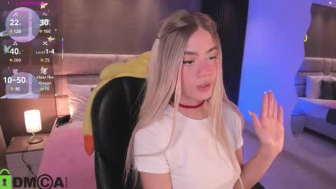 Snapshot of arinextdoor chatting on November 2025 02:55:02 AM Ari online show from November 2025 02:55:02 AM