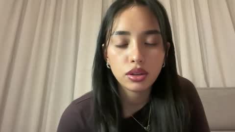 Lily online show from November 2025 07:36:02 PM