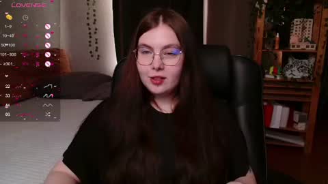 Snapshot of arizonaa_muse chatting on June 2026 01:25:02 PM Astrid online show from June 2026 01:25:02 PM