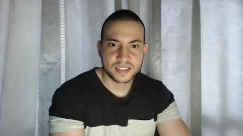 Snapshot of armando_2002 chatting on October 2025 04:40:01 PM ARMANDO online show from October 2025 04:40:01 PM
