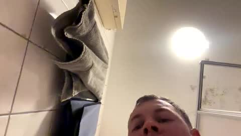 Snapshot of armyskater32 chatting on November 2025 09:25:02 PM armyskater32 online show from November 2025 09:25:02 PM