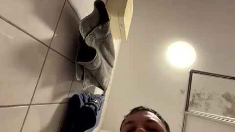 armyskater32 online show from March 2026 06:28:02 AM