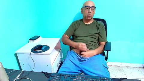 arnelux72 online show from March 2026 05:22:02 AM