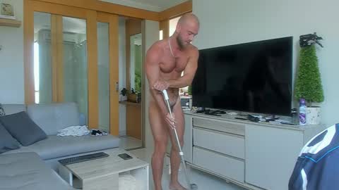 Snapshot of arni_strong chatting on December 2024 04:53:02 AM ARNI STRONG online show from December 2024 04:53:02 AM