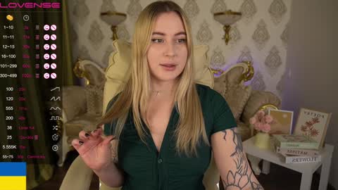 Snapshot of arolinanight chatting on December 2024 04:07:02 AM AROLINA online show from December 2024 04:07:02 AM