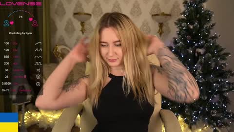 Snapshot of arolinanight chatting on December 2024 03:51:02 AM AROLINA online show from December 2024 03:51:02 AM