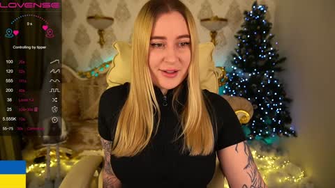 Snapshot of arolinanight chatting on January 2025 08:54:02 PM AROLINA online show from January 2025 08:54:02 PM