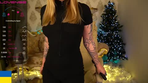 Snapshot of arolinanight chatting on January 2025 03:40:01 AM AROLINA online show from January 2025 03:40:01 AM