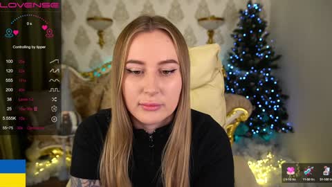 Snapshot of arolinanight chatting on January 2025 03:43:01 AM AROLINA online show from January 2025 03:43:01 AM