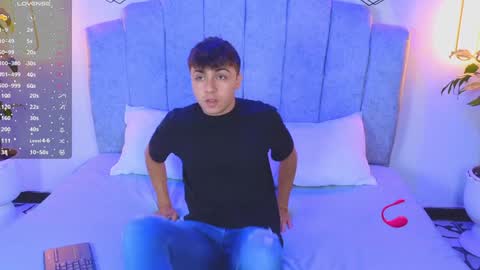 aron__cooper online show from February 2025 10:00:02 PM