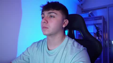 aron__cooper online show from June 2026 01:28:01 AM
