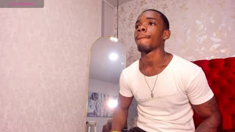 Snapshot of aron_clark chatting on April 2026 01:41:02 PM A R O N online show from April 2026 01:41:02 PM