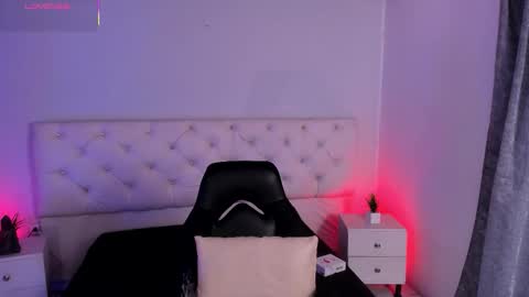 Snapshot of aron_cruz12 chatting on November 2025 01:54:01 PM Aron cruz online show from November 2025 01:54:01 PM