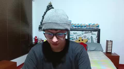 Snapshot of aron_miller18 chatting on January 2025 11:16:02 PM Aaron online show from January 2025 11:16:02 PM