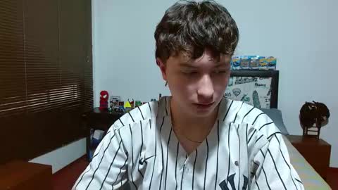 Snapshot of aron_miller18 chatting on January 2025 08:11:01 PM Aaron online show from January 2025 08:11:01 PM