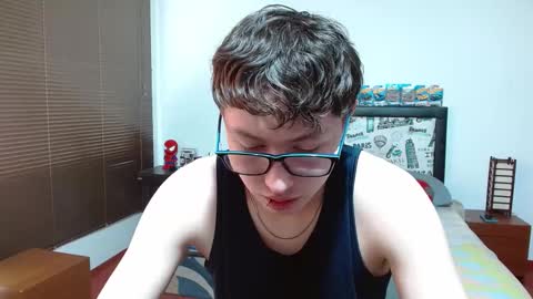 Snapshot of aron_miller18 chatting on January 2025 06:24:02 PM Aaron online show from January 2025 06:24:02 PM