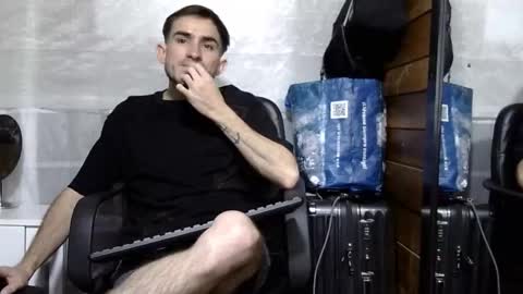 Snapshot of arongfranco chatting on November 2025 02:10:01 AM Aron G Franco online show from November 2025 02:10:01 AM